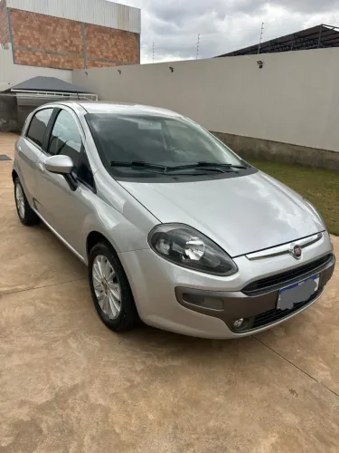 Fiat Punto Essence 1.6 Flex 16V 5P 2016