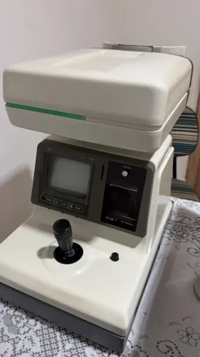 Auto refrator 