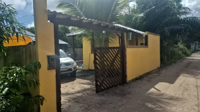 VENDO CASA com piscina CAMPINHOS PROXIMOA PRAIA