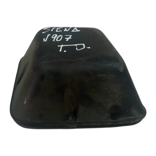 Protetor Interno Lanterna Tras Direita Fiat Siena 2005/2014