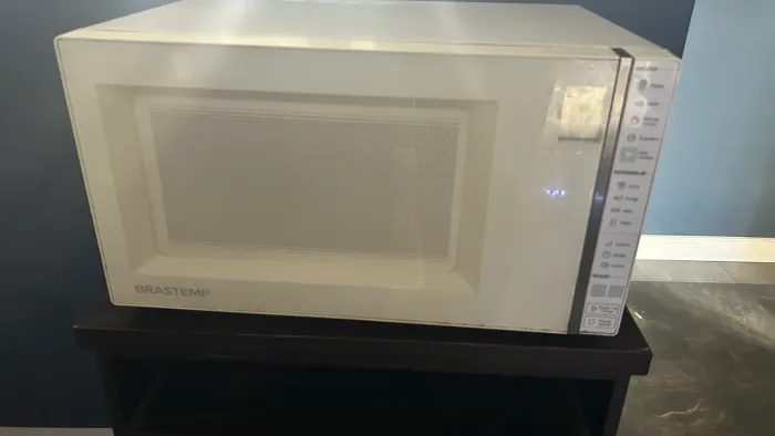 Microondas Brastemp 32 litros funcionando perfeitamente