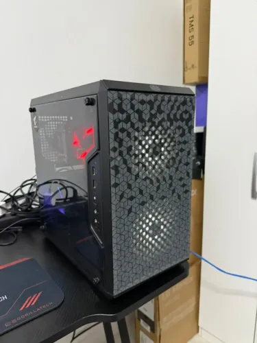 PC Gamer Ryzen 7 5700X, 16GBs + SSD 1TB NVME RX 5600XT