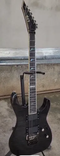 Guitarra LTD M1000 Deluxe com case