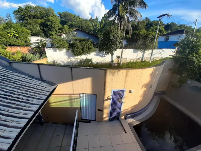 Excelente casa para venda com 200 metros quadrados com 4 quartos com piscina e churrasquei