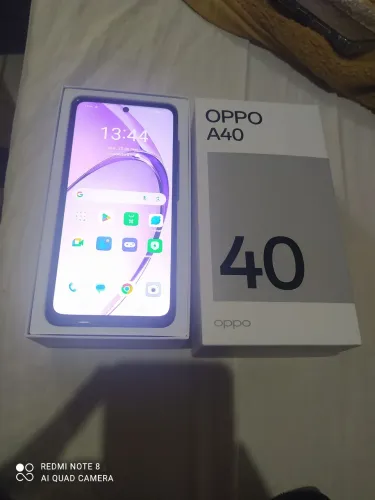 OPPO A40 seme novo 256GB de memória 8GBb de ram , celular muito boum  cor vinho .