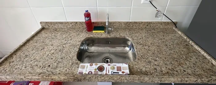 Bancada de Granito com Cuba de Inox - Nunca Utilizada