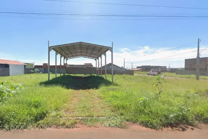 TERRENO COM GALÃO A VENDA NO LOT. BELA LAGUNA