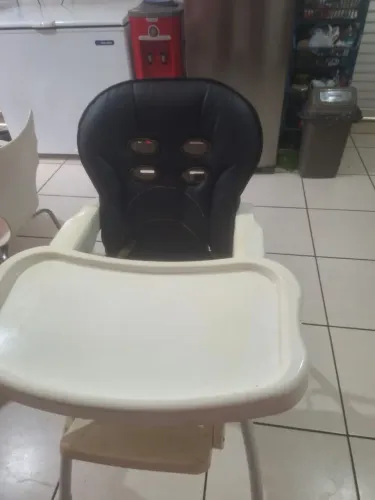Cadeirinha de alimentação