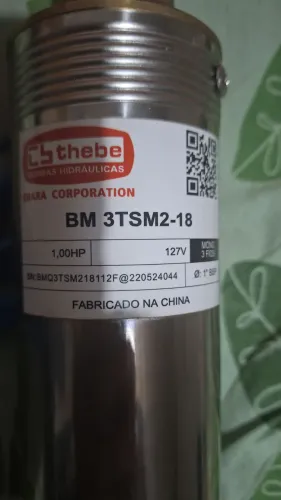 Vendo esta bomba d'água valor 700 reis