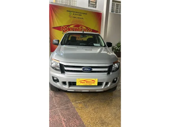 Ford Ranger XLS 2.5 16V 4X2 CD Flex 2015