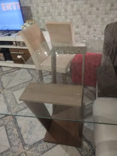 Vendo mesa e 3 cadeiras