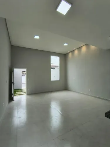 Linda Casa Nova 2 Quartos 1 Suíte no Bonfim