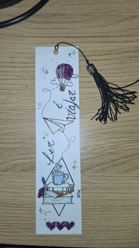 Marca páginas artesanal com tassel