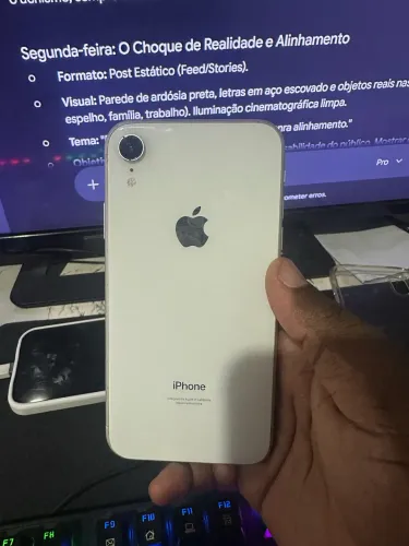 iPhone XR - 77% - Tela Trincada 