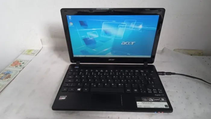 Notebook Acer V5-123-3834 2gb Ram Hd 160g Usado Com Detalhes
