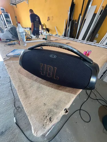 VENDO JBL BOMBOX 3