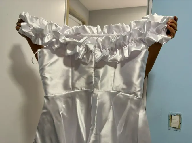 VESTIDO DE NOIVA CIVIL ,CETIM PURO  NUNCA USADO 