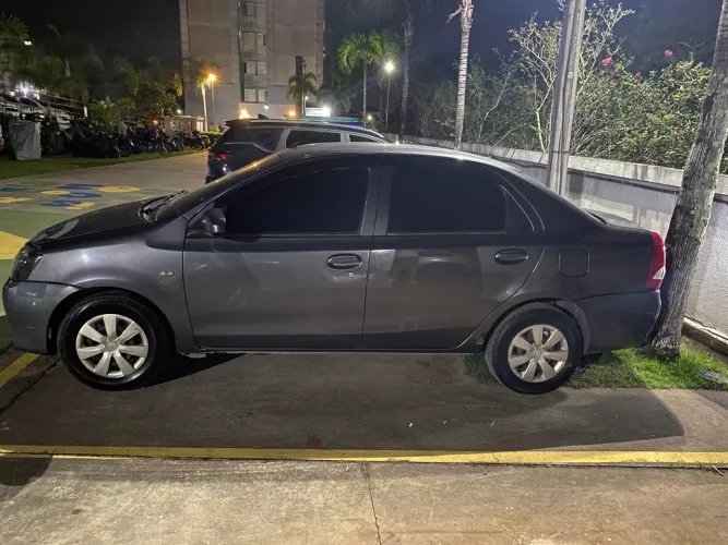 Toyota Etios X Sedan 1.5 Flex 16V 4P Mec. 2016