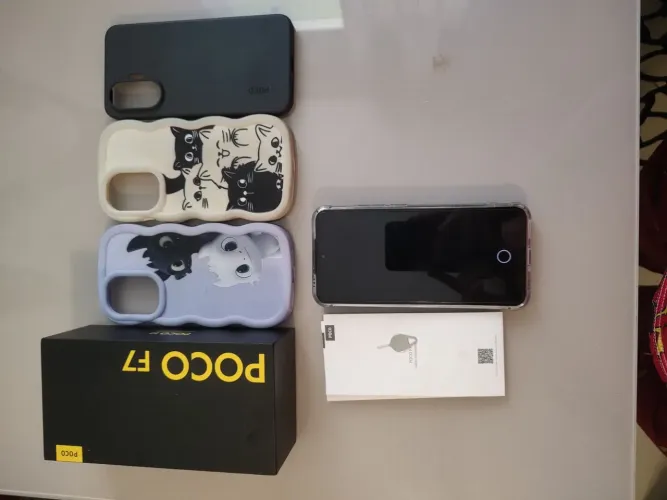 Vendo celular Poço F7 novíssimo