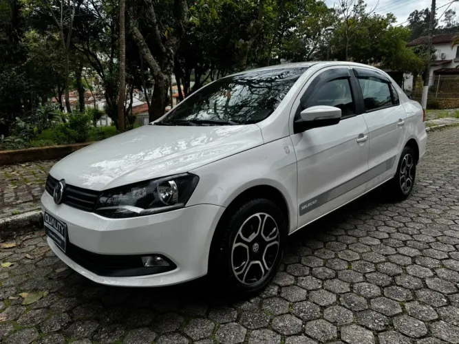 Volkswagen Voyage Selecao 1.6 Total Flex 8V 4P 2014