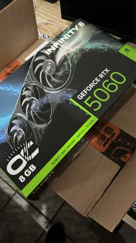 Placa De Vídeo RTX 5060 8gb oc