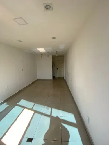 Sala Comercial com 30m² na Estrada da Portela/Madureira
