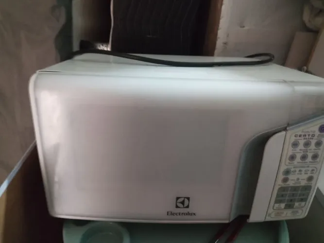 Vende se , microondas Eletrolux