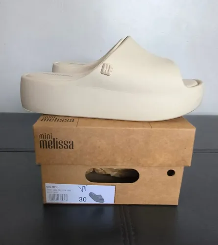 Mini Melissa Free Slide Bege Tam 30 - Com Caixa - Original + Muito pouco usada