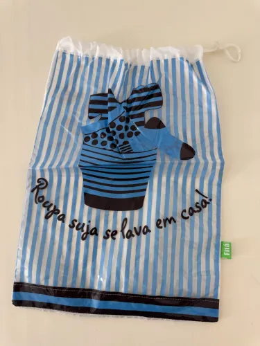 Saco para guardar roupa suja/molhada na bolsa do bebê ou criança, muito útil!!! 