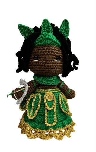 PRONTA ENTREGA Oxóssi em Crochê Amigurumi Orixás Enfeite Decoração