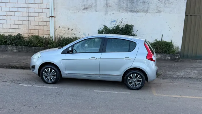 Fiat Palio Attractive 1.0 EVO Fire Flex 8V 5P 2013