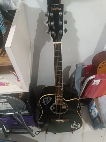 Violão Hoffman folk preto regulado por Luthier.