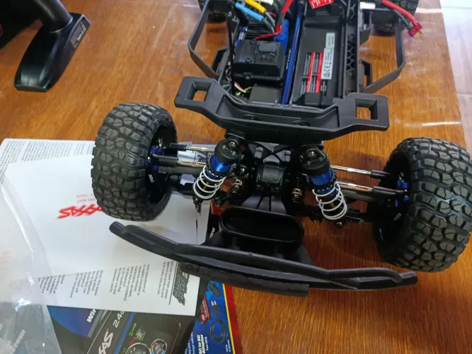 Alto   modelismo traxxas slash utima te meu novo na caixa já  sistema tQi bluetooth 