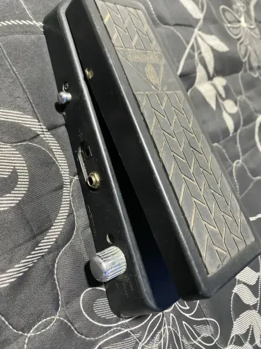 Pedal hell baby beringer usado