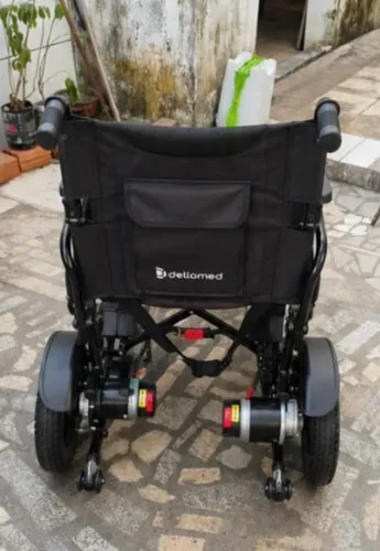CADEIRA DE RODAS MOTORIZADA ELÉTRICA