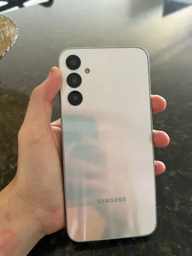 Samsung Galaxy A24