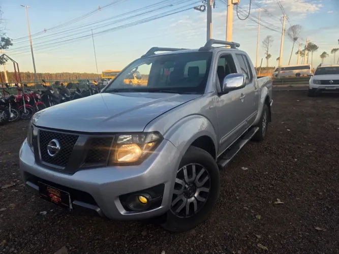 Nissan Frontier SL CD 4X4 2.5tb Diesel AUT 2014