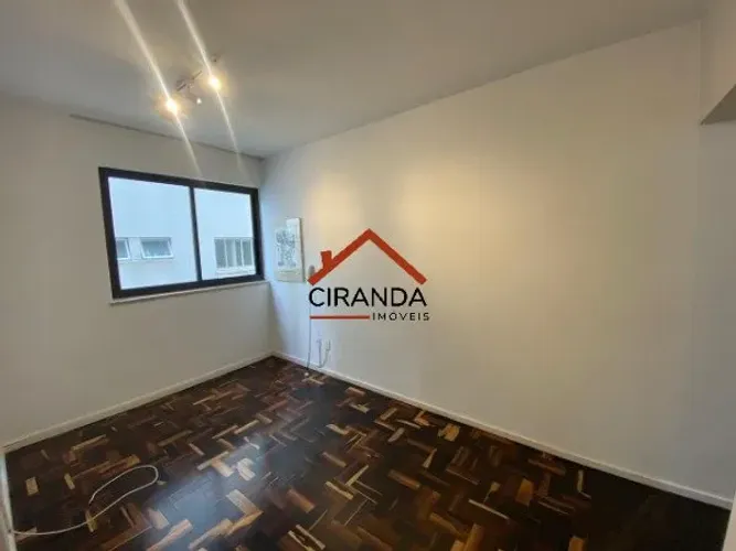Apartamento de 50 metros² com 1 quarto e portaria 24 horas na Santa Cecilia.