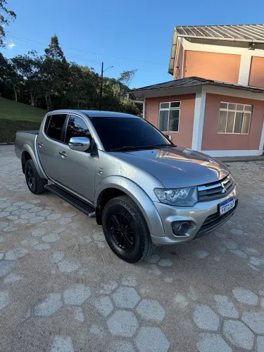 Mitsubishi L200 Triton HPE 3.2 CD TB Int.diesel AUT 2015