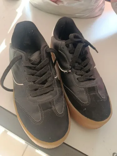 Tênis Satinato Preto Sola Caramelo Nº 37