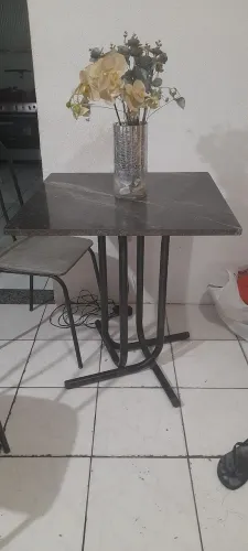 Mesa de mármore 