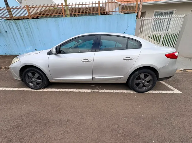 Renault Fluence Sed. Dynamique 2.0 16V Flex Aut. 2012