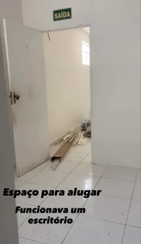 Aluga - se espaço em prédio 