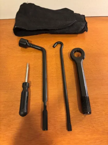 Kit chave de roda + gancho reboque - Original Sportage/Tucson