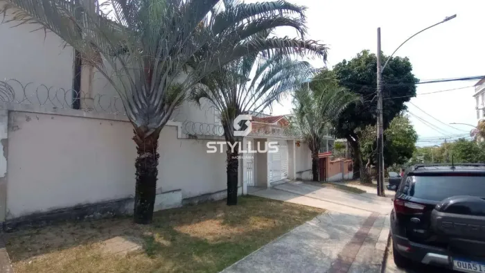 Condominio em Rua Pires de Carvalho - 66m² (Ref: CA5957)
