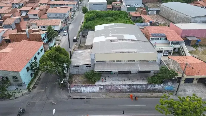 GALPÃO COM TERRENO NO PASSARÉ