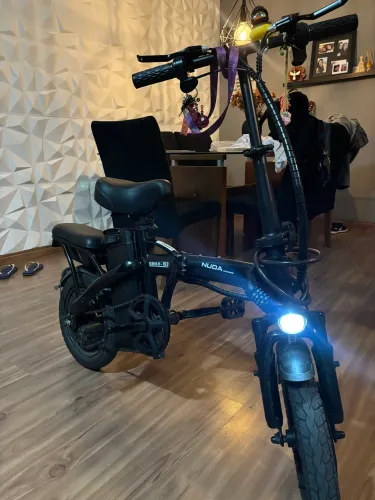 Bicicleta elétrica dobrável
