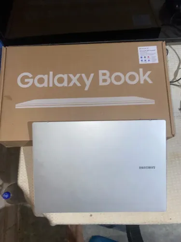 SAMSUNG GALAXY BOOK - IMPECÁVEL + CAIXA (SÓ LIGAR E USAR)