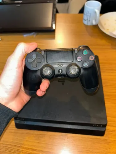 Playstations 4 Slim 500GB