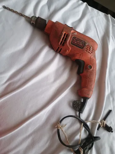 Vendo Furadeira (Black Decker)